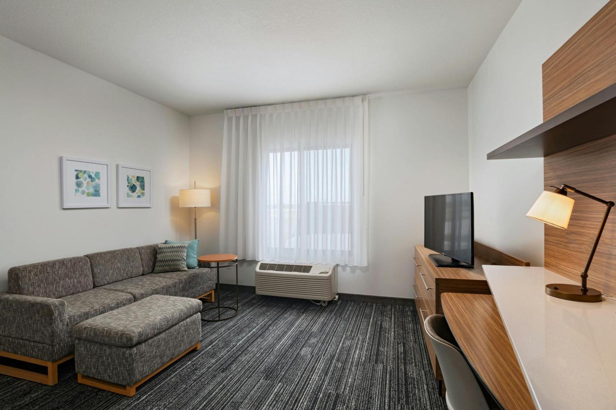 Towneplace Suites By Marriott Ames Extérieur photo